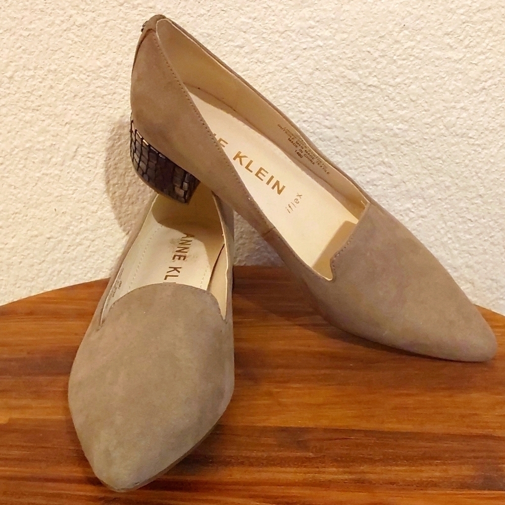 Anne Klein Gray Suede Kalonie Silver Metallic HEEL Dress Shoes Neutral Sz.8.5